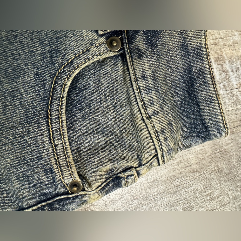 Princess Polly NWT ~size 0 dirty denim mini skirt, double button fly - Picture 2 of 10